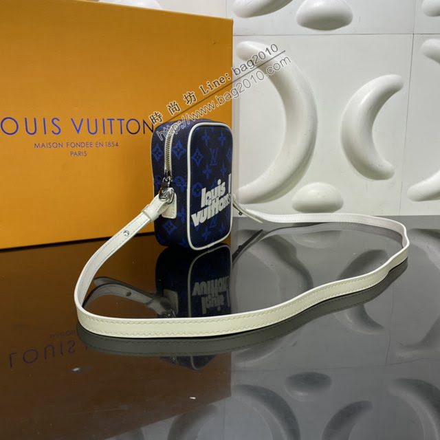 LOUIS VUITTON專櫃新款包包 路易威登Carry It手袋 LV男士老花字體絲印肩背斜挎包 M46116  ydh4150